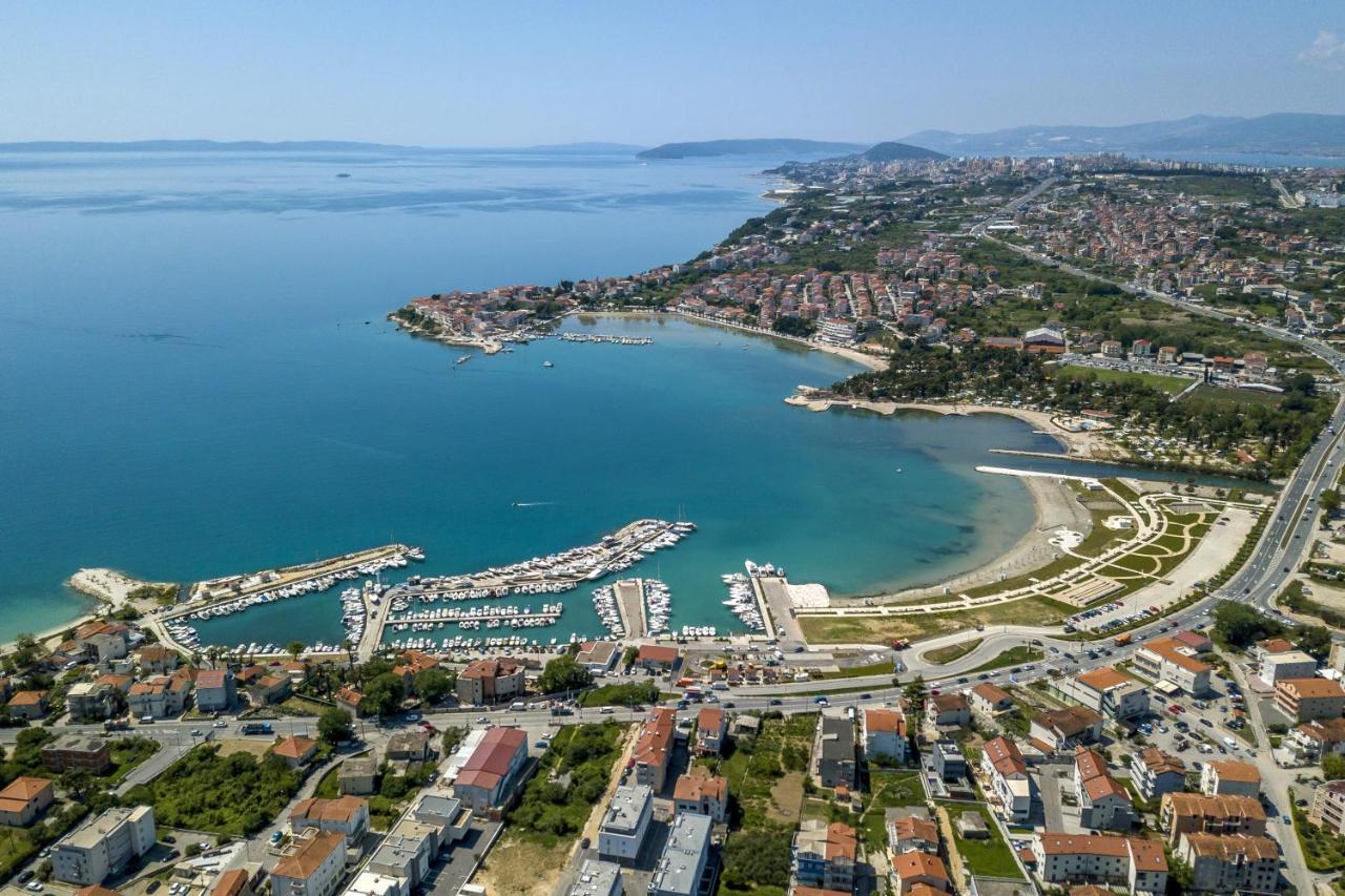 Apartments With A Parking Space Podstrana, Split - 17053 Buitenkant foto